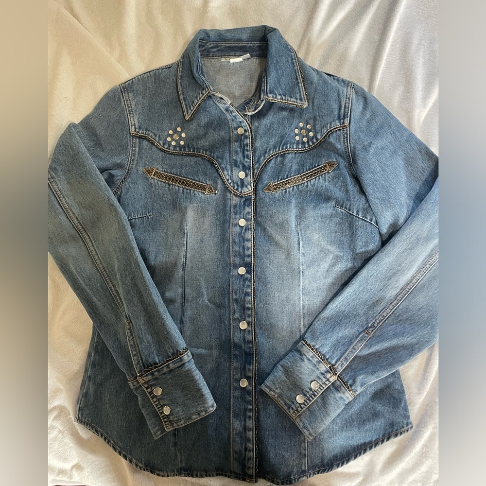 Lawman Button Down
